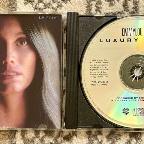 Emmylou Harris Luxury liner