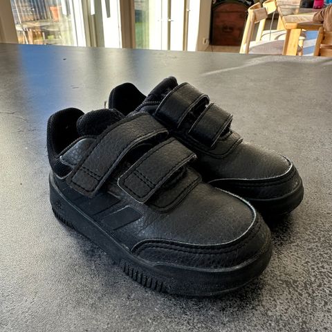 Adidas sko