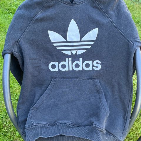 Adidas collegegenser og Adidas hettegenser