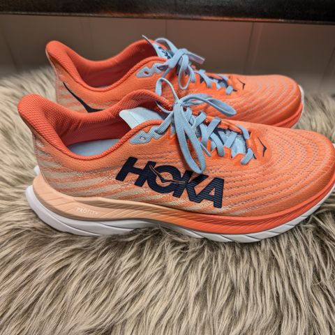 Hoka Mach 5