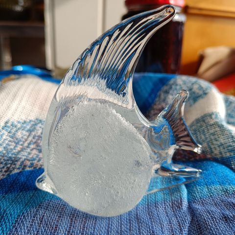 Fisk i kunstglass (11 cm høy)