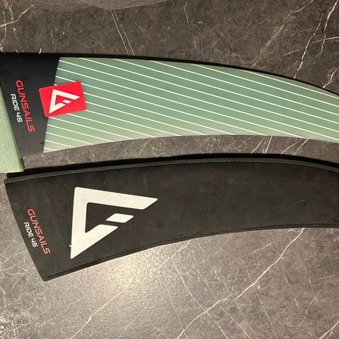 Windsurf fin 45cm power box