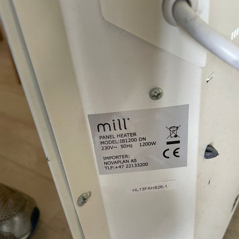 1200W Mill panelovn med veggoppheng