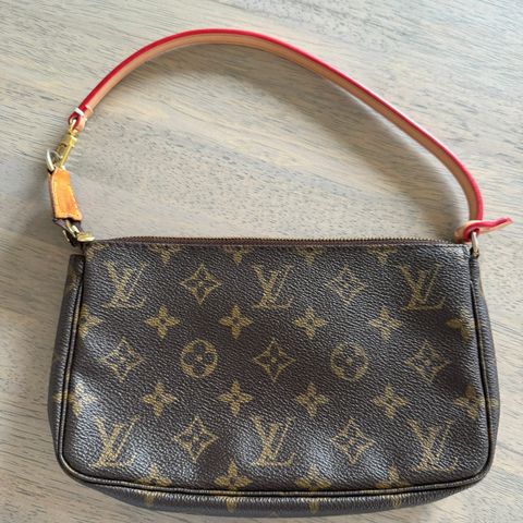 Louis Vuitton Pochette