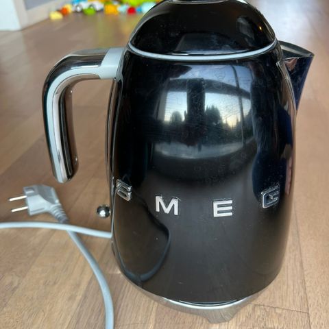 Smeg vannkoker svart