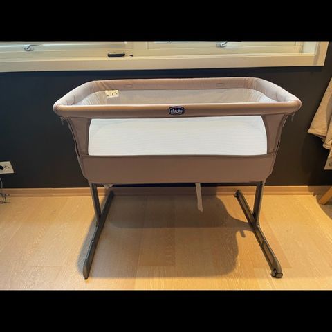 Chicco next2me bedside crib