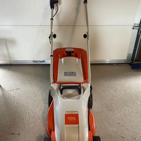 Stihl Gressklipper selges.