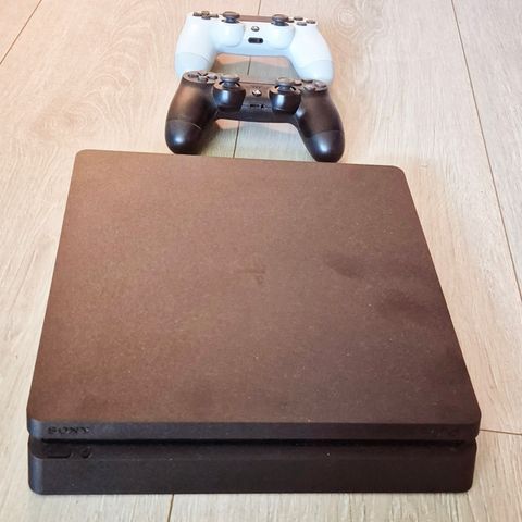 Sony Playstation 4 Slim