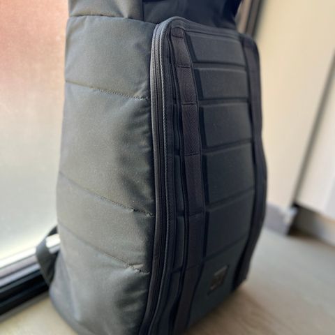 DB Hugger / Strøm 30L - Gneiss - 1. generasjon