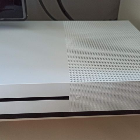 Xbox One S veldig pent brukt