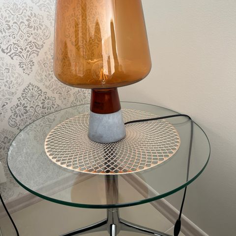 Selger denne flotte iittala Leimu lampen i fargen kobber!