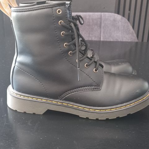 Dr Martens str.38