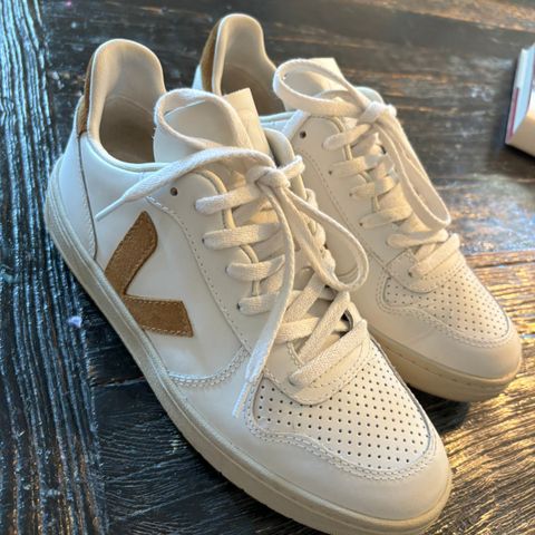 Veja sneakers str 40