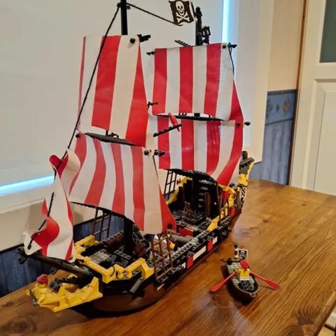 Lego Pirates 6285 Black Seas Barracuda og 6274 Caribbean Clipper