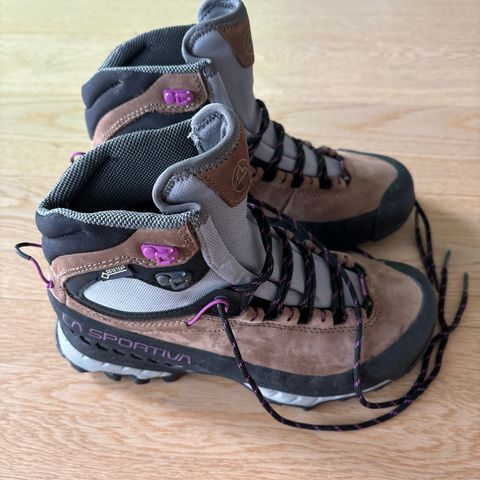 La Sportiva GTX dame Hikingsko taupe/lilla str 37