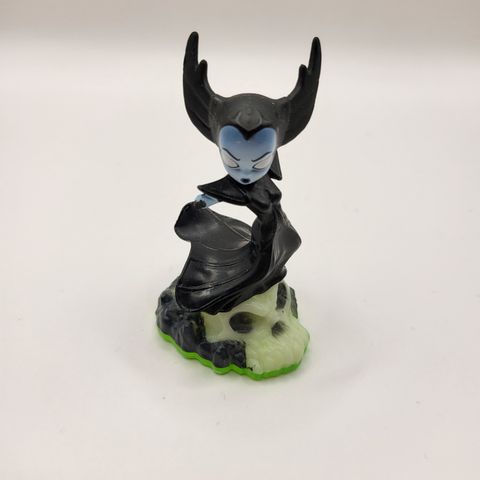 SKYLANDERS: HEX