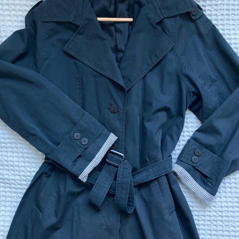 Lang Trench coat