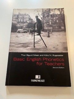 Faglitteratur: "Basic English Phonetics for Teachers"