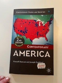 Faglitteratur: "Contemporary America".