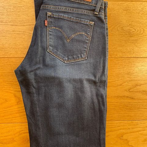 Lewis skinny, W27/L32