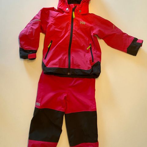 Helly Hansen jakke og bukse str. 104