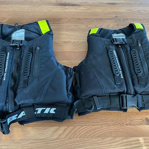 Baltic Stinger flytevest str 30-50kg og str 50-70kg