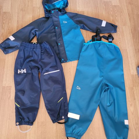 Helly hansen skallbukse og Norheim regntøy 104