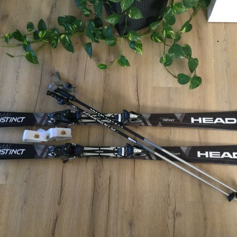 HEAD  PRIMAL  INSTICT  163 CM , VOLKI PHANTASTICK 2 BLACK  125 CM.