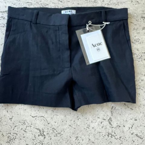 Acne lin shorts