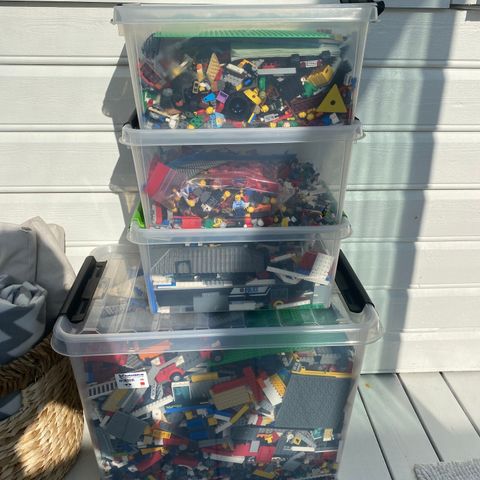 Lego ca 23 kg selges biling