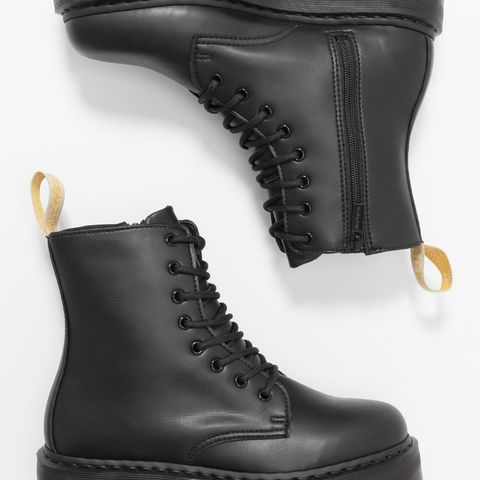 Dr. Martens Jadon