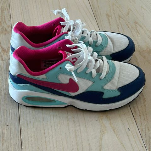 Nike air Max str 38,5  (tilsvarer 37)