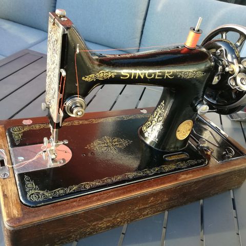 Singer 99k fra 1949 (oljet, syr)