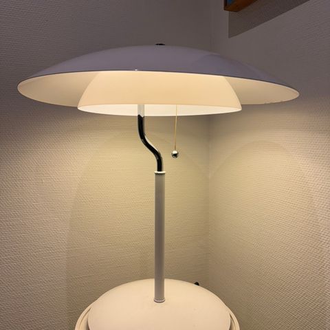 Designlampe 1960-talls / retro - hvit.