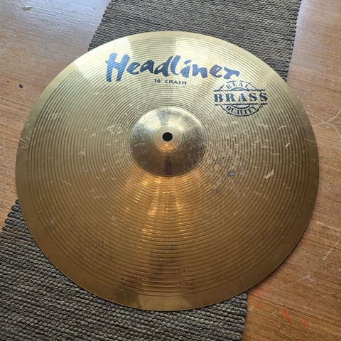 Headliner 16 crash