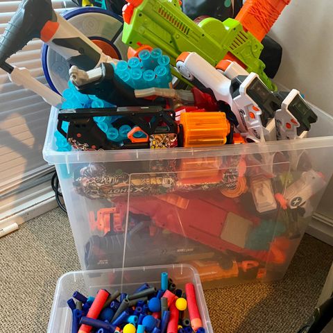 Diverse NERF guns selges