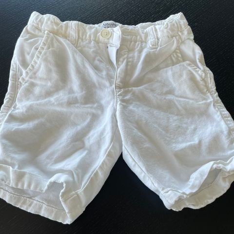 Armani shorts str 5 år