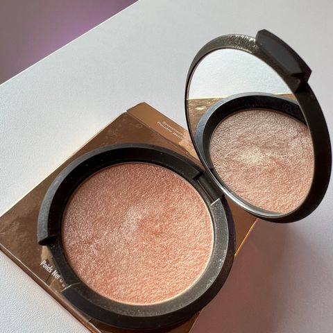 Becca Champagne Pop (C-pop) Highlighter