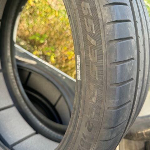 Dekk 265/35R22