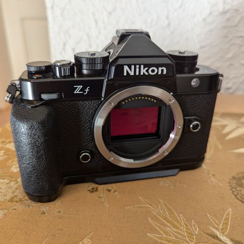 Nikon Zf