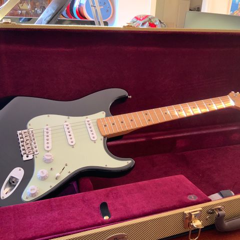 FENDER  1997. DELUXE SUPER STRAT.  STRATOCASTER.