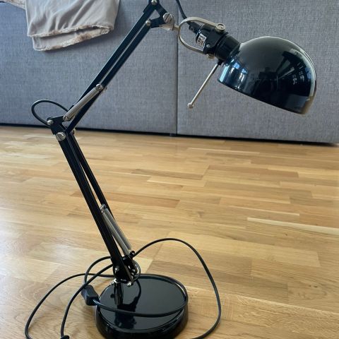 Skrivebordslampe/ Arbeidslampe fra IKEA