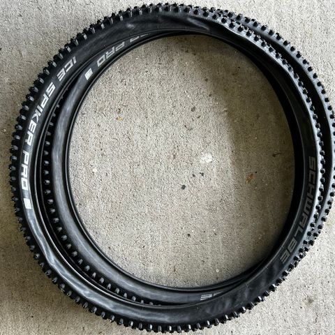 Schwalbe Ice Spiker Pro 29x2,25 med piggdekkverktøy og pigger