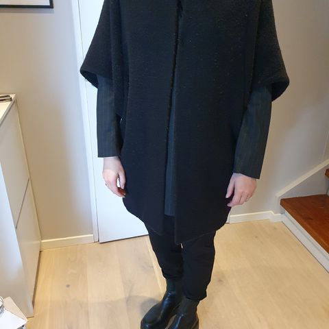 By Malene Birger Cape i str. S (Oversized)