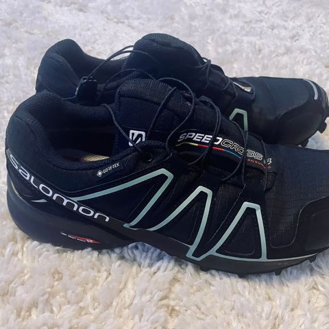 Salomon str 40