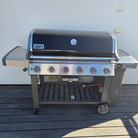 Ny pris!Weber Genesis med 6 brennere II ,GBS, stor grillflatte