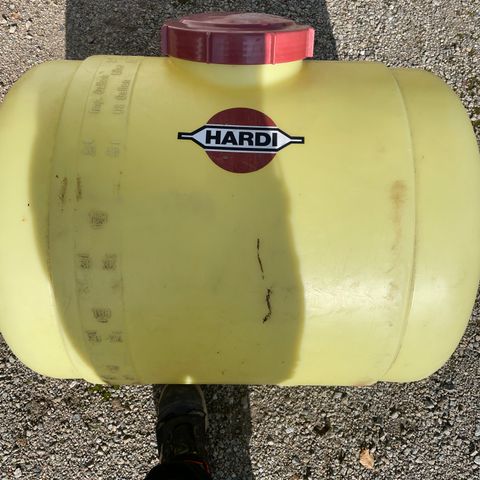 Hardi/plast tank