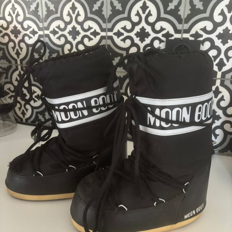 Moon boots 31-34