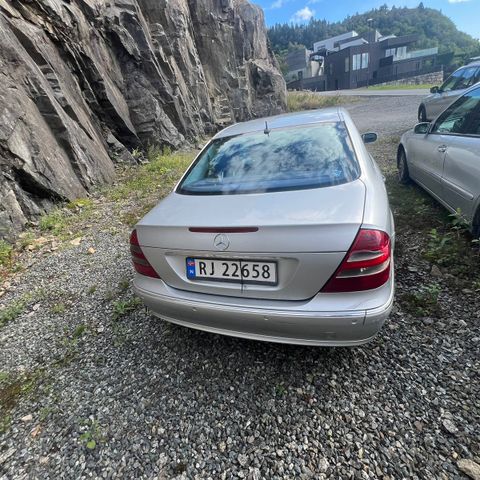 2stk rep.objekt Mercedes E-klass model 2004 w211