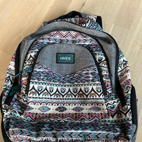 Dakine sekk med pc- lomme